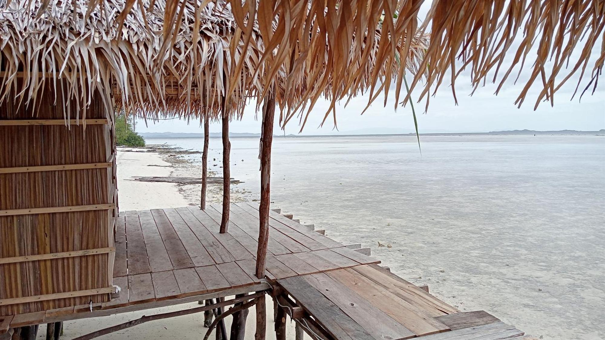Coco Huts Guest House Waisai 외부 사진